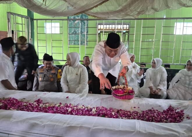 Jelang Hari Jadi Ke-300, Bupati Grobogan dan FKPD Ziarah ke Makam Leluhur
