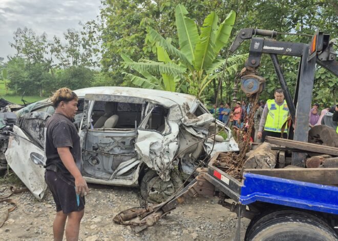 Mobil Pengantar Haji Tertabrak KA di Pulokulon, 4 Orang Meninggal Dunia