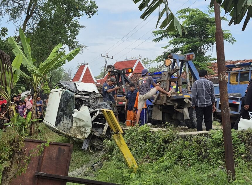Evaluasi Perlintasan Sebidang Usai Tragedi KA di Sidorejo, Penjagaan Harus 24 Jam
